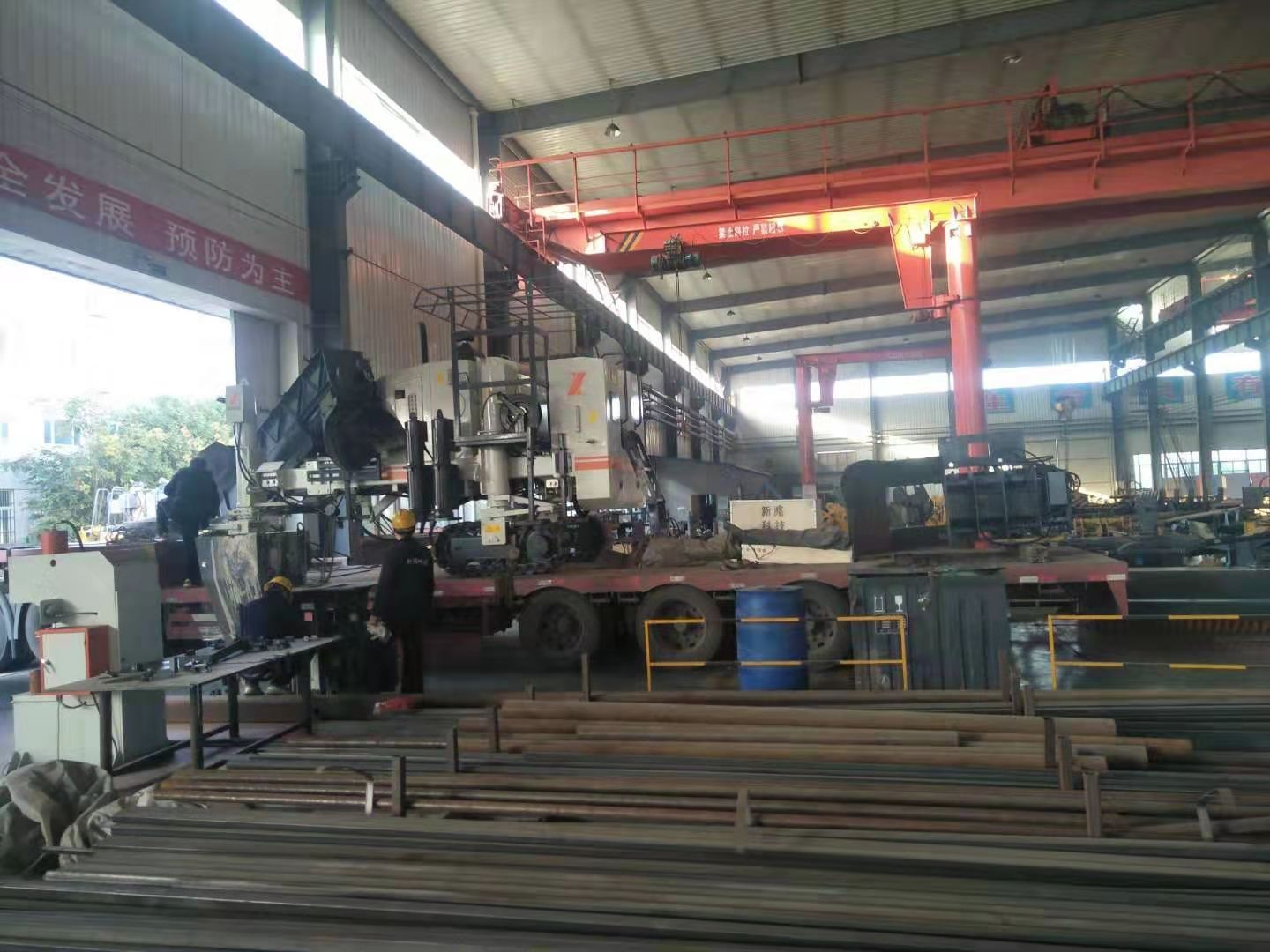 發(fā)車！新路緣混凝土滑模攤鋪機(jī)發(fā)襄陽棗陽，助力公路修筑